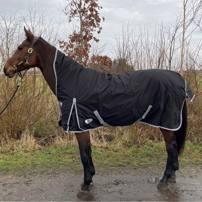 AB Winterdecken Black High Neck 300 Gramm 1200 D