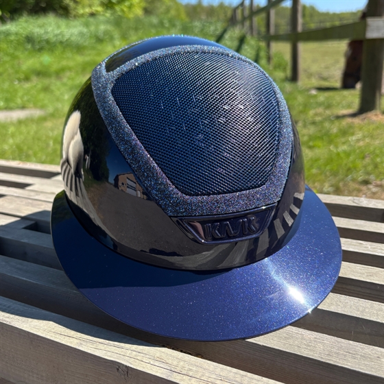 KASK Star Lady schwarz-silberner Swarovski-Rahmen